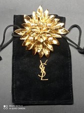 Rare Broche fleur Yves Saint
