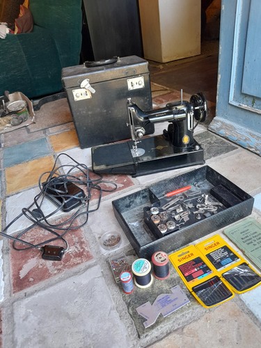 Machine coudre singer 221k - singer,