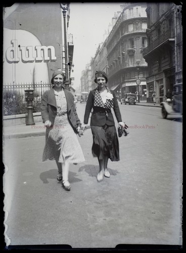 Paris bruxelles rue femmes - ou,