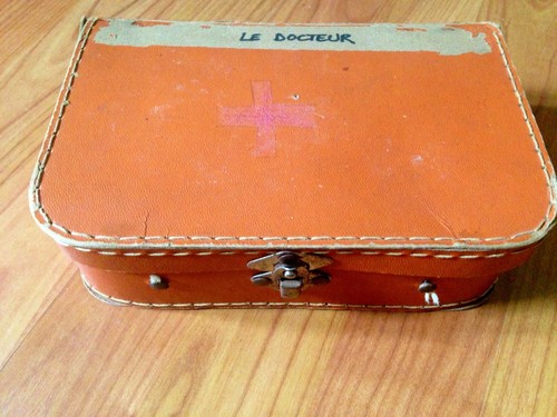 Ancienne valisette carton pour