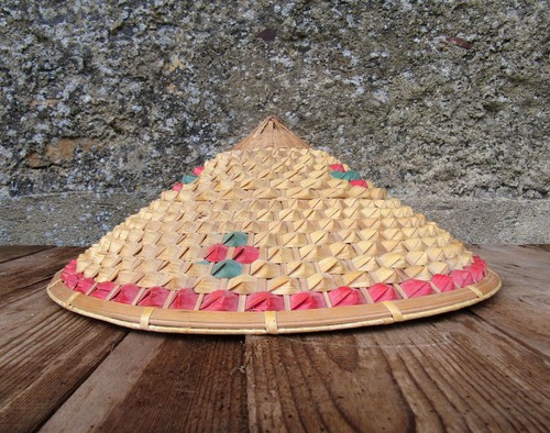Grand chapeau asie - grand,
