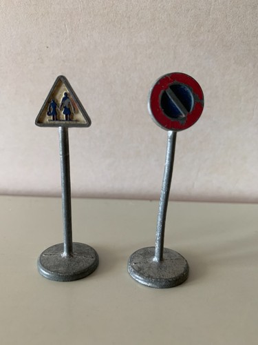 Lot panneaux signalisation - lot,