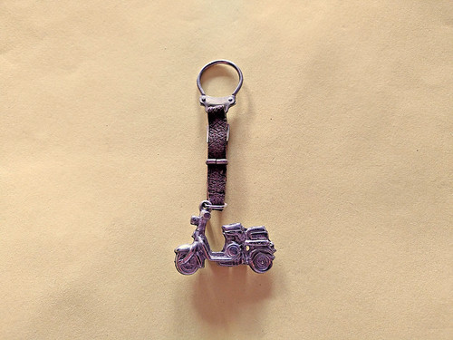 Ancien porte clés vespa - porte,