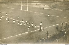 S8460 cpa 63 Clermont Ferrand - Rugby - Une Touche " Carte Photo "