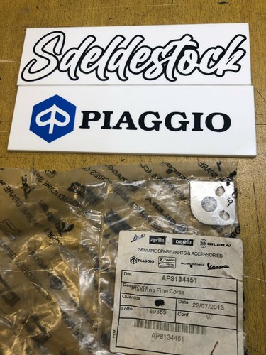 Plaque cale pied aprilia - plaque,