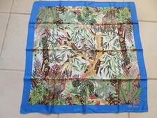 RARE SUPERBE CARRE DE SOIE