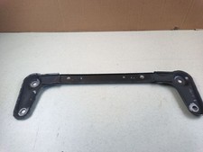 traverse inferieur armature