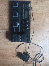 BOSS GT-1 - multi-effets numérique guitare + adaptateur secteur - COMME NEUF