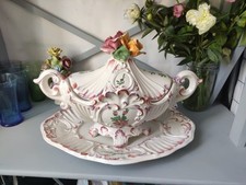 Ancienne soupière décorative