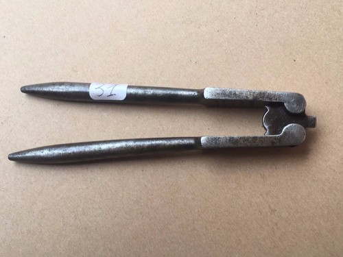 Ancien casse noix - ),