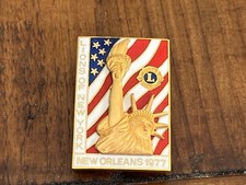 PINS PIN'S LIONS CLUBS NEW YORK 1997 STATUE LIBERTE
