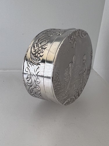 Boîte pilule avec - à,