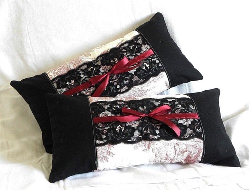 Lot coussins dentelle - 2, "dentelle"