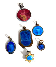 Lot de médailles Religieuses