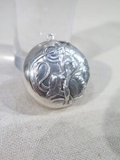 ANCIENNE JOLIE PETITE BOITE ARGENT MASSIF A PILULES DECOR LYS 1900 ART NOUVEAU