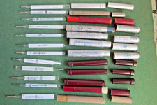 LOT  20  ANCIENS  THERMOMETRE  MEDICAUX  dans leurs  étuis