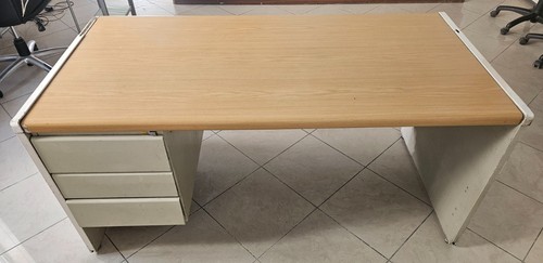 Bureau vintage très stable - vintage,