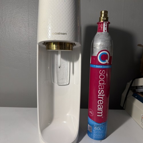 Lightly used sodastream fizzi - lightly,