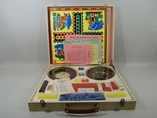 ANCIENNE BOITE DE JEUX, vintage, dadas, jeu de l'oie, roulette etc complète