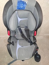 siège auto rehausseur gris et bleu. Très bon état 