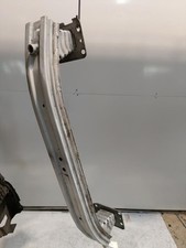 Renfort pare choc avant