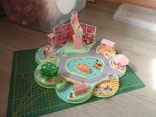 Village resort Polly Pocket