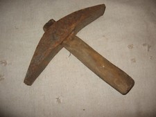 marteau à battre les faux.