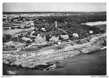 AVNP11-0589-17 - SAINT-PALAIS-SUR-MER - Le phare de terre-negre et le chateau
