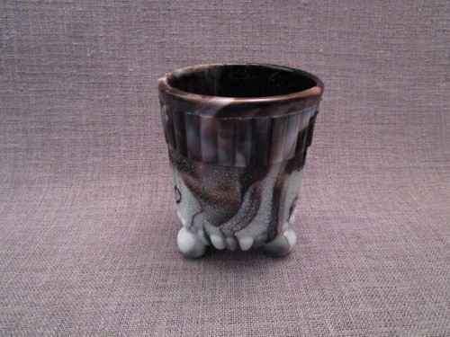 Pot tripode opaline de - en,