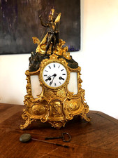 JOLIE PENDULE EN BRONZE ET