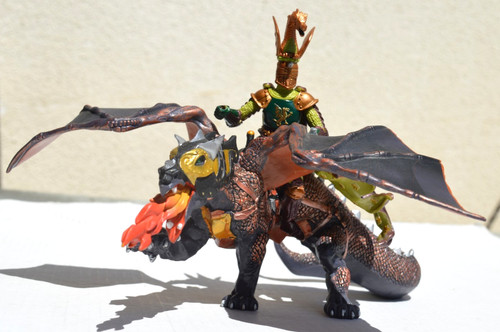 Chevalier sur son dragon - chevalier,