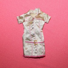 Robe dorée pour Barbie /