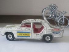 Peugeot 404 USBOERKE vintage Tour de France cycliste l'Equipe TDF