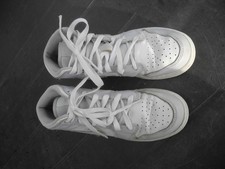 BASKETS MONTANTES NIKE AIR