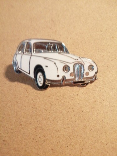 Pins pin voiture car jaguar - pins,