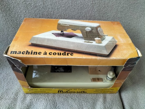 Machine coudre cousette - machine, à
