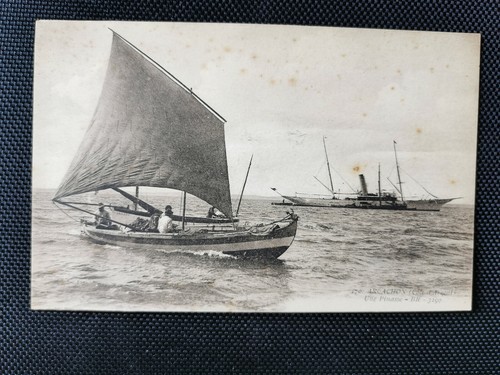 Cpa arcachon une pinasse - -,