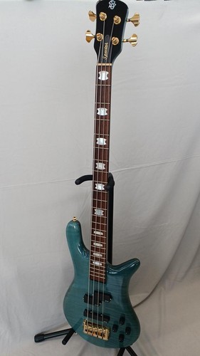 Guitare basse électrique