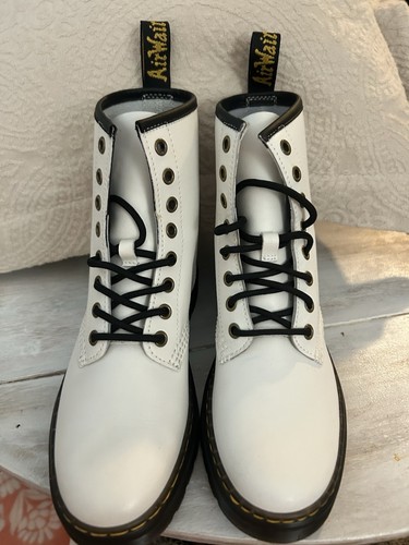 Brand new doc - brand, martens