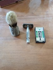 Ensemble Barbier Blaireau Rasoir Gillette Lame Ancien