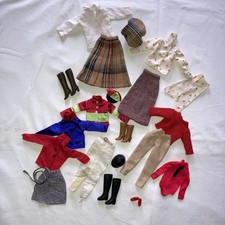 BARBIE LOT TENUES EQUITATION