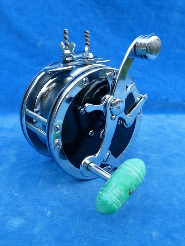 Superbe moulinet ancien - !,