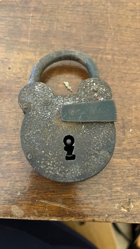 Cadenas ancien fer sans - cadenas, en