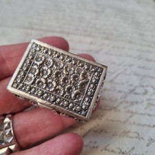 Boite A Pilules en Métal