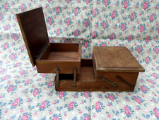 ANCIENNE PETITE BOÎTE À COUTURE, À OUVRAGE EN BOIS, TRAVAILLEUSE