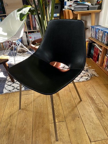 Chaise tonneau pierre guariche - chaise,