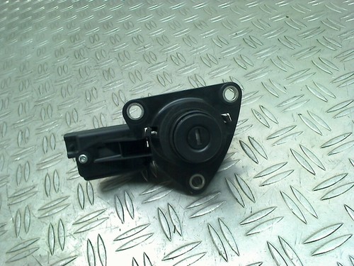 Serrure coffre dacia duster - coffre,