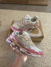 Asics Gel NYC rose et blanche
