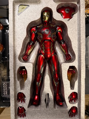 Hot toys mms300 d11 iron - mms300-d11, is