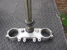 Tés de fourche infèrieur